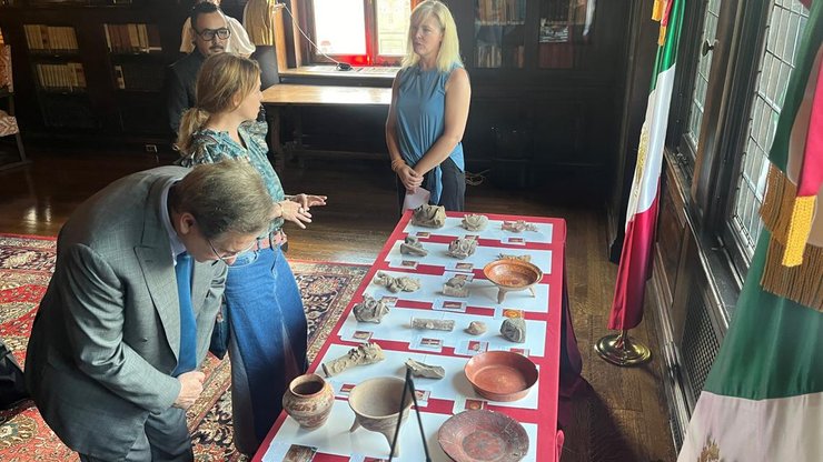 Ваза цивилизации майя, американка Анна Ли Дозьер из Вашингтона, артефакты, реликвии