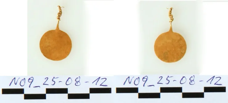 Прикраси знайшли на острові Егіна