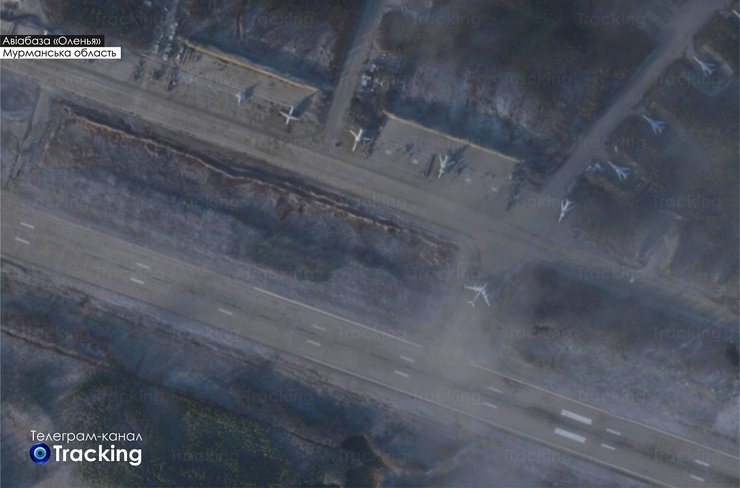 авиабаза Оленья спутниковый снимок