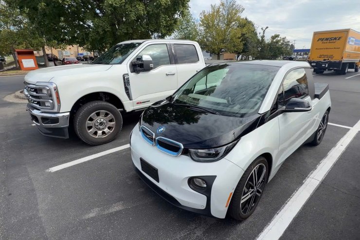 Авто BMW i3 Pickup