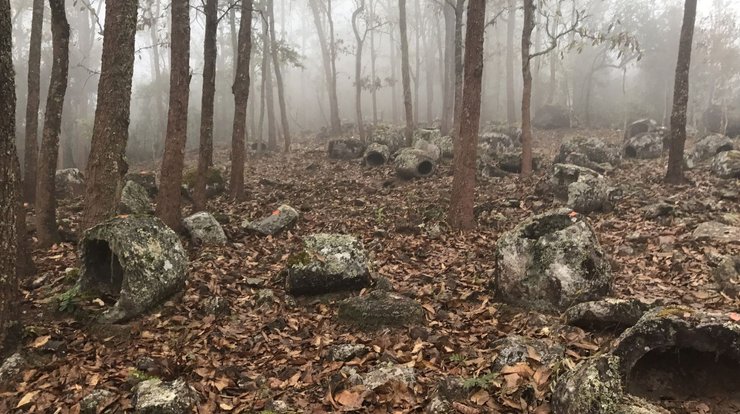 Долина кувшинов, древние захоронения, Лаос