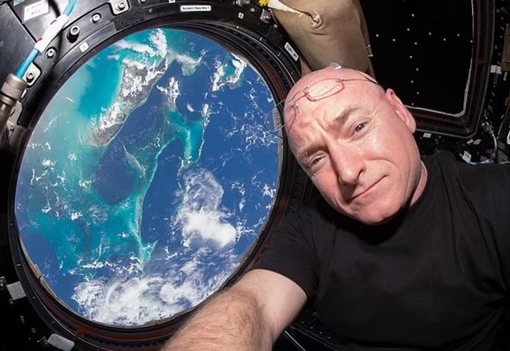 Скотт Келлі