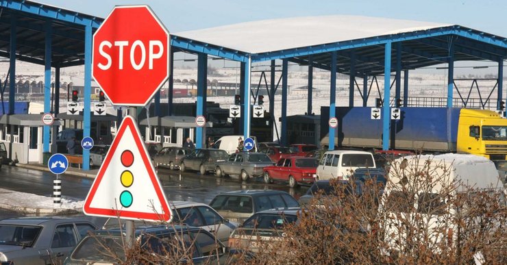 Граждане могут вывозить валюту, но без декларирования только в сумме до 10 тысяч евро