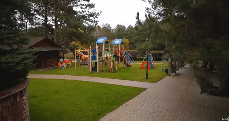 Детская площадка