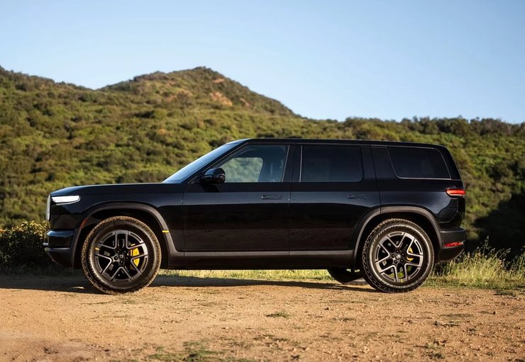 новый Rivian R2