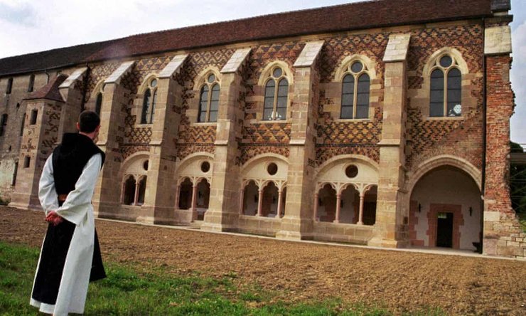 Франція, сир, монахи, корова, пандемія, продажу