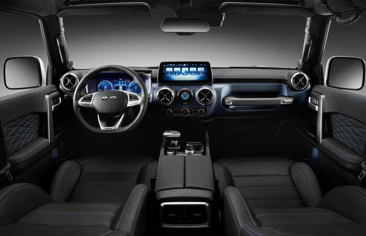 Салон внедорожника отделан кожей