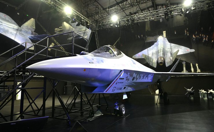 винищувач Су-75, російський Су-75