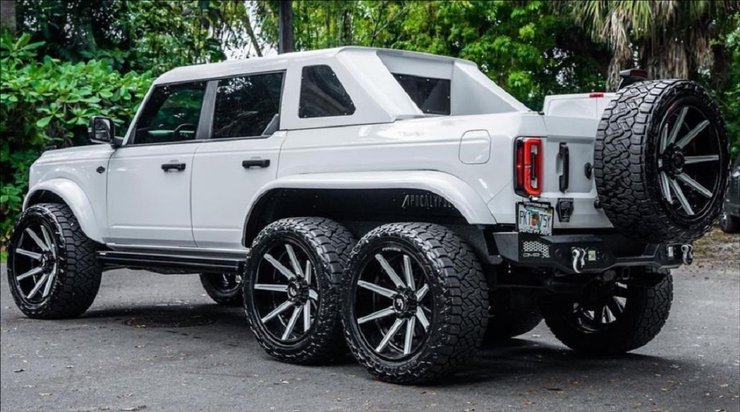 Apocalypse 6x6 Ford Bronco
