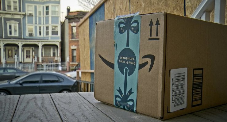 Много покупок, лишние покупки, зависимость от покупок, шопоголик, завалила дом покупками, трата денег, посылки