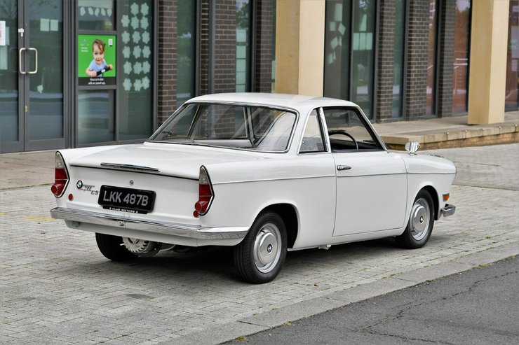 Електромобіль BMW 700 CS