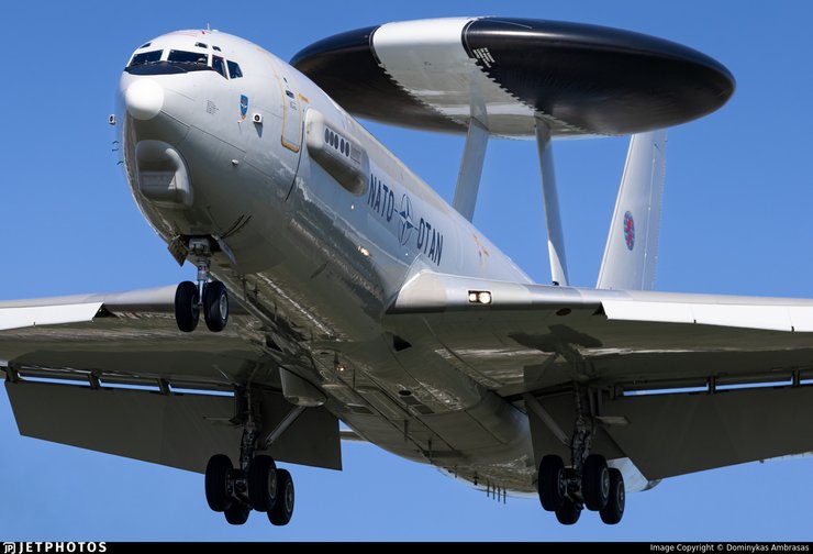 Boeing E-3B Sentry пролетів над Україною