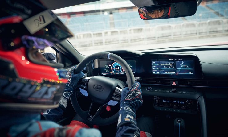 салон Hyundai Elantra N TCR, Hyundai Elantra N, Hyundai Elantra, новый Hyundai Elantra, седан Hyundai, седан Hyundai