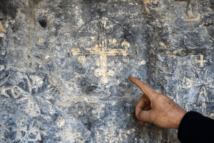 песочный доллар, церковь, Турция, раскопки, скала, морской еж, Иисус Христос, смерть, вознесение, отверстие, рана, символ, звезда, копье, религия, символизм, крест, монастырь, Тихий океан