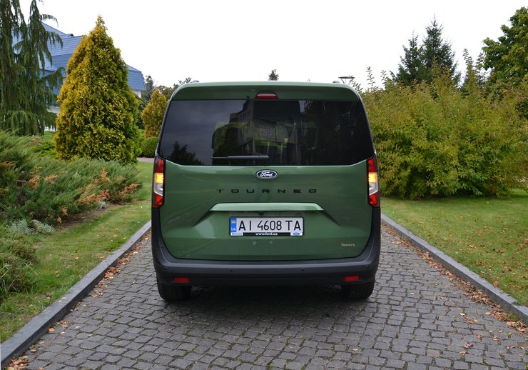 форд турнео курєр