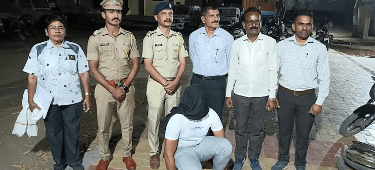 Чоловік прикинувся поліцейським, поліція, віддав честь, погані манери, шкільний іспит, хотів допомогти сестрі, сім'я, брат і сестра