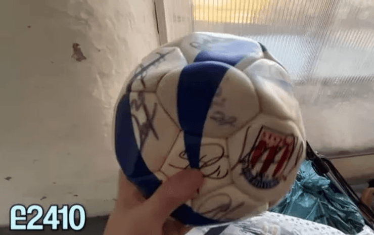 Блогер купил заброшенный склад, сорвал джекпот, блогер, ютубер, купил вещи, распаковка вещей, посылки, заброшенная кладовка, деньги, прибыль