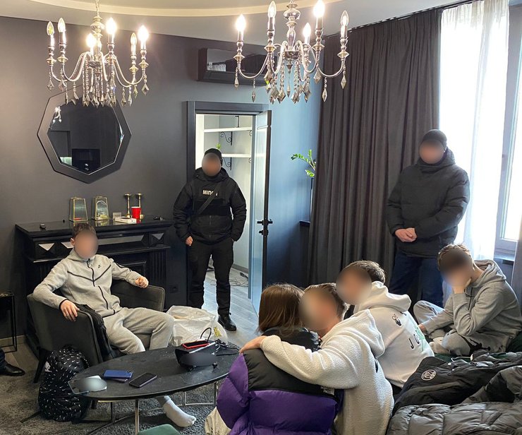 Справа про сексуальне насильство дівчат