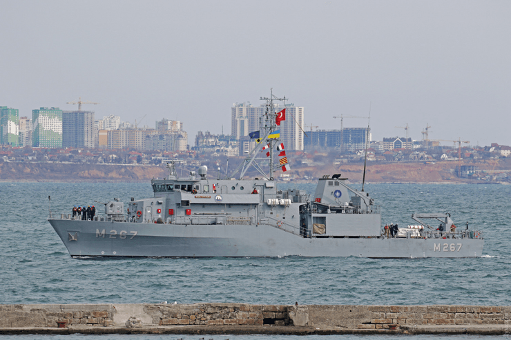 учения нато в черном море