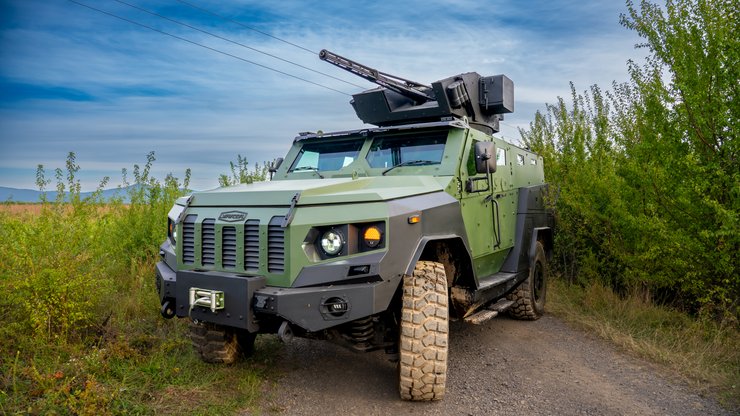 Автомобіль "Варта-2" забезпечує захист від підриву на 8 кг тротилу