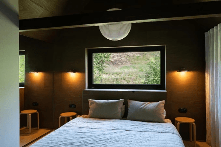 Спальня в доме в горах