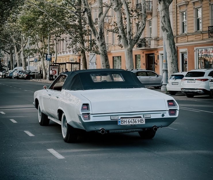 Oldsmobile 88 1972 года