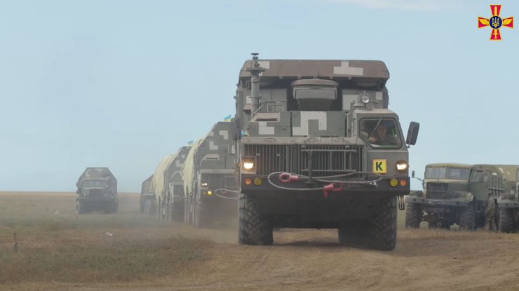 системы ЗРК в колонне, системы ЗРК, ЗРК, С-300 ПВО Украины, ПВО Украины, с-300