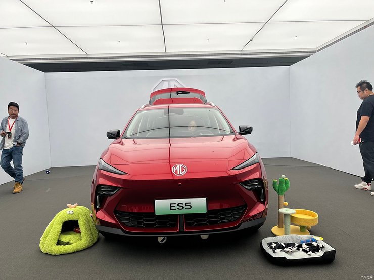 MG ES5 2024, новый MG ES5, электромобиль MG, электромобиль MG, кроссовер MG
