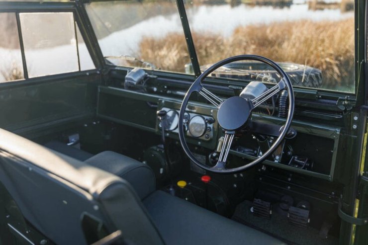 Land Rover 1953, Land Rover Series I, Land Rover Defender, авто королевы Елизаветы ІІ, авто Елизаветы ІІ
