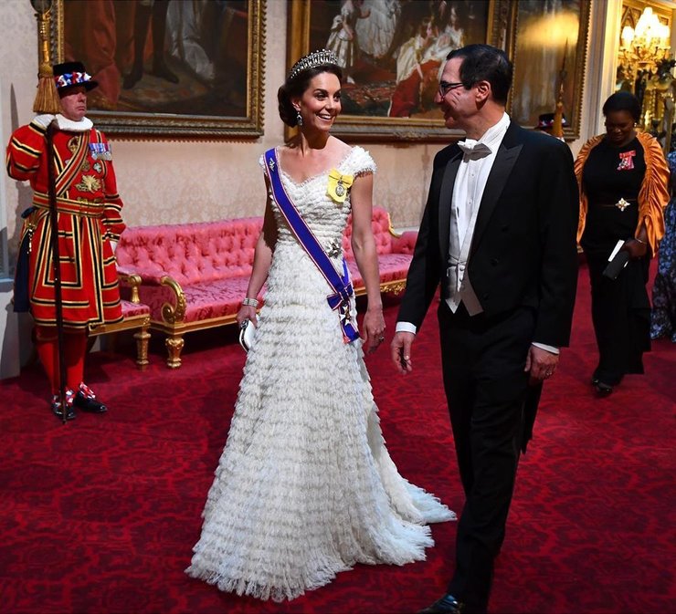 Кейт Миддлтон, Букингемский дворец, принц Уильям, модные образы Кейт Миддлтон, фото