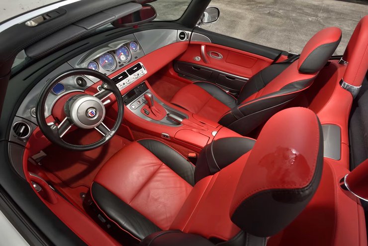 Салон BMW Z8 Alpina