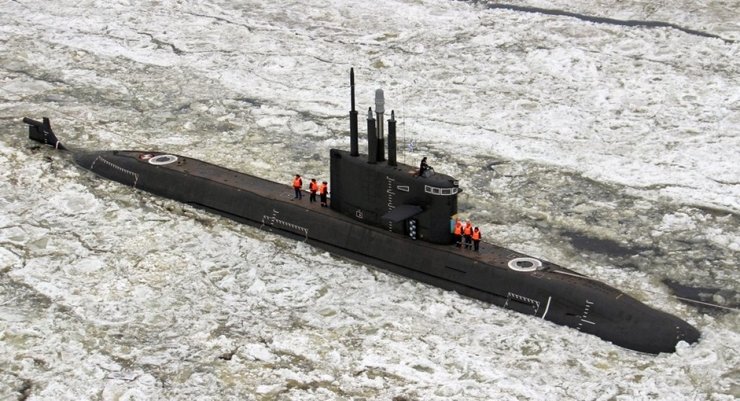 Російська субмарина Б-586 "Кронштадт" під час випробувань, грудень 2021 року