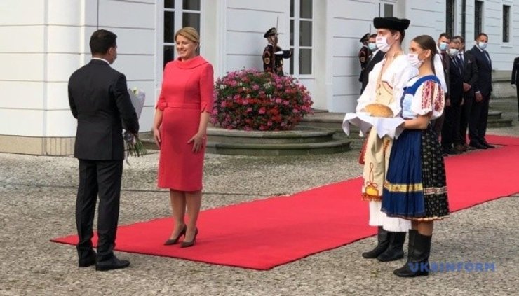 Зеленский встречается с президентом Словакии