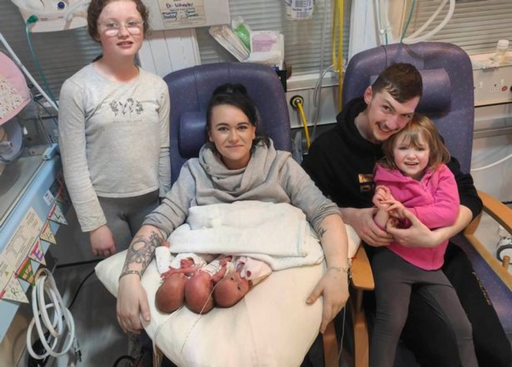 Сім'я, сімейна пара, діти, дівчатка, близнюки, трійнята