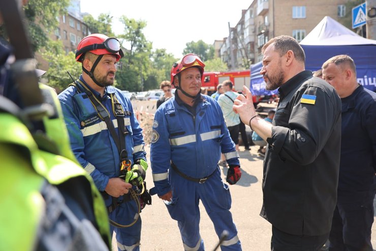 Глава МВС показав наслідки удару РФ по Києву 10 липня