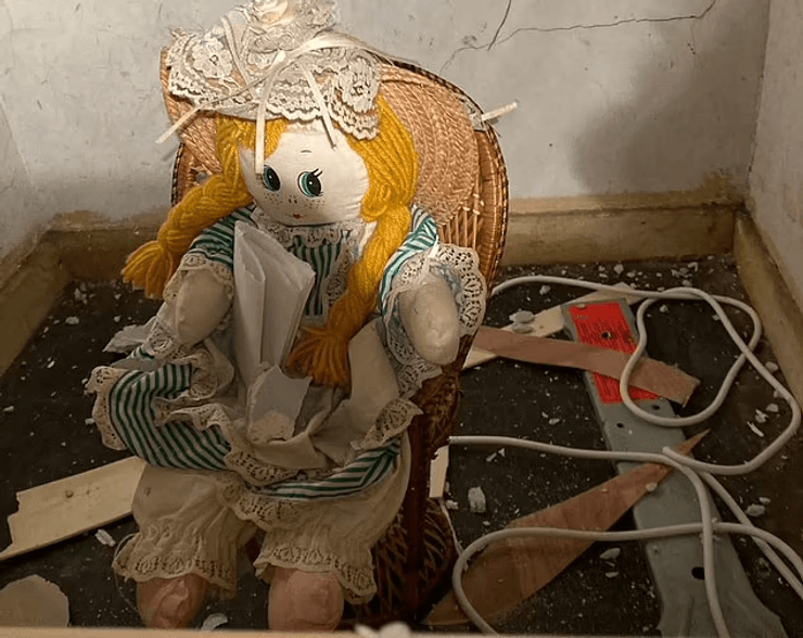 Кукла, тряпичная кукла, игрушка, кукла на чердаке,