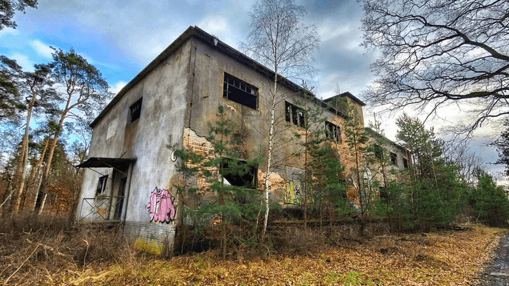 Покинутий комплекс