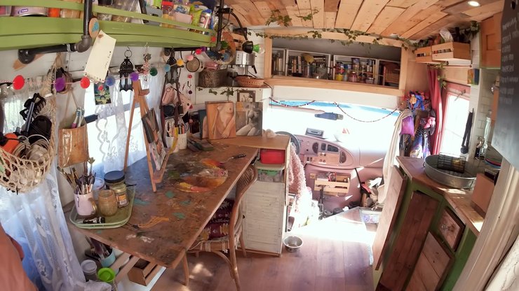 Дом на колесах в автобусе