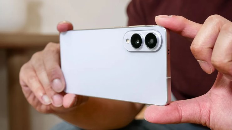 самый тонкий смартфон Samsung