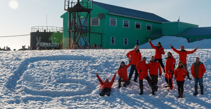 полярники, українські полярники, вакцинація, вакцина pfizer, вакцинація пфайзер, станція «Академік Вернадський, станція вернадського, криголам ноосфера, український криголам,
