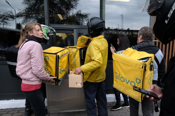 макдональдз, glovo, заказать макдональдз glovo, курьеры glovo