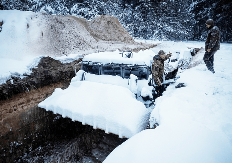 Окопы на границе с Беларусью