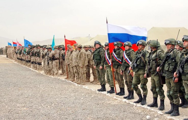 Церемония открытия совместного учения Коллективных сил ОДКБ в Таджикистане. Источник: "Спутник"