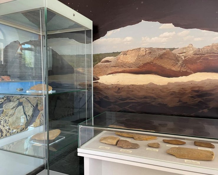 выставка из "Каменной могилы"