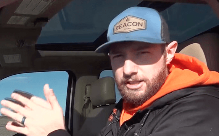 Аварія, ДТП, серія незвичайних подій, серія аварій, свідок аварія, рятувальники, місце аварії, чоловік з'являється на місці аварій раніше за всіх, жертви ДТП, постраждалі в аварії