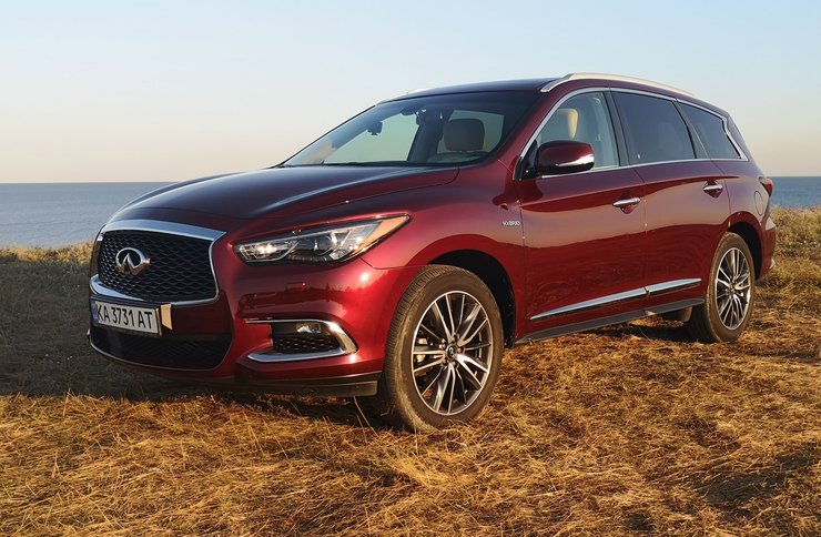 тест-драйв Infiniti QX60, екстер'єр Infiniti QX60