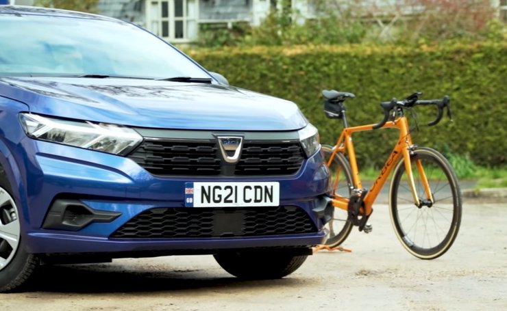 Велосипед или автомобиль? В деньгах разницы нет. А что по потребительским качествам?