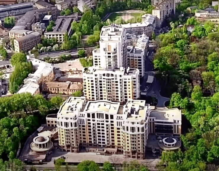 Квартира Тимура Міндіча знаходиться в будинку біля Маріїнського парку