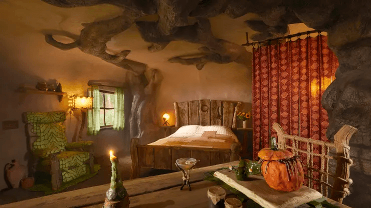 Болото Шрека, дом, жилье, аренда жилья, жизнь в сказке, Airbnb, смогут забронировать жилье, Шрек, сказка, мультфильм, Осел