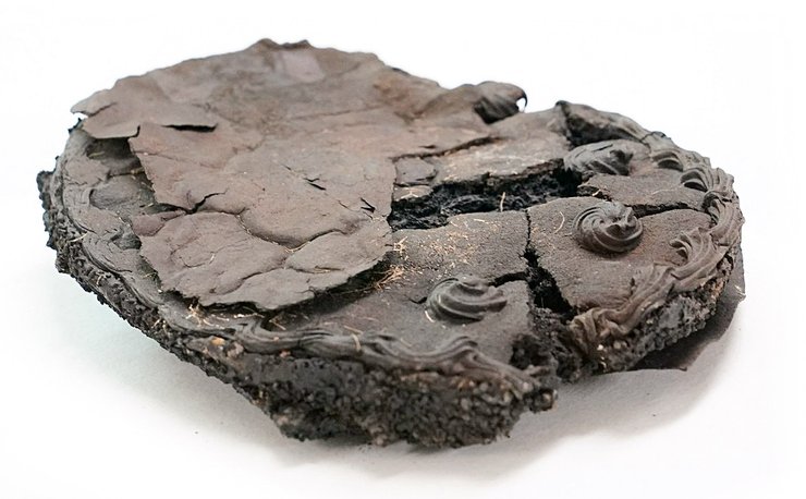 Горіховий торт, "загартований" під час бомбардування